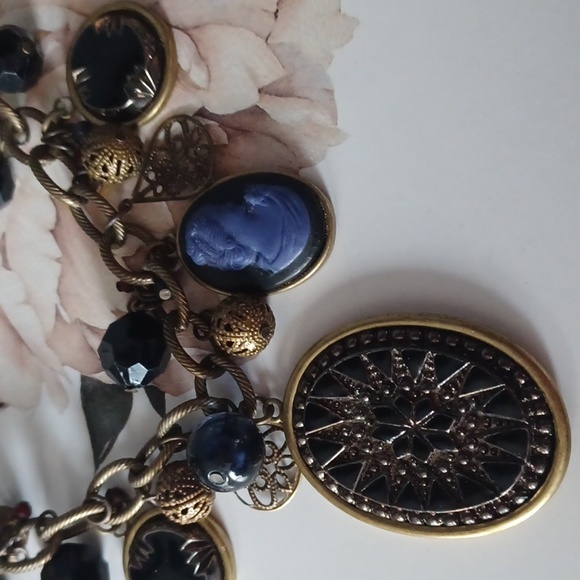 Necklace - Picture 6 of 11